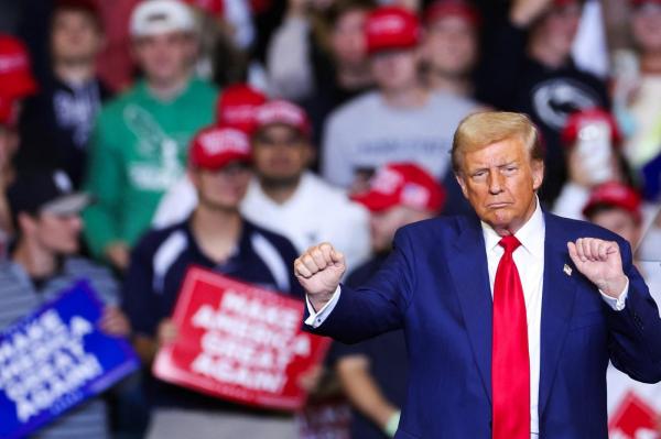 "Este patetic, un om mic şi plângăcios". Donald Trump, atacat dur de antrenorul unei echipe din NBA