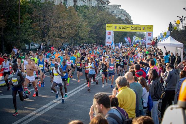 Restricţii de circulaţie în Capitală, în weekend. Peste 12.000 de alergători vor participa la Maratonul Bucureşti