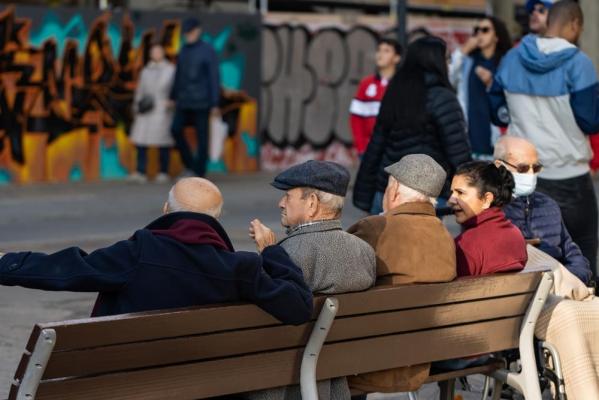 2.6 milioane de pensionari îşi vor primi banii mai devreme