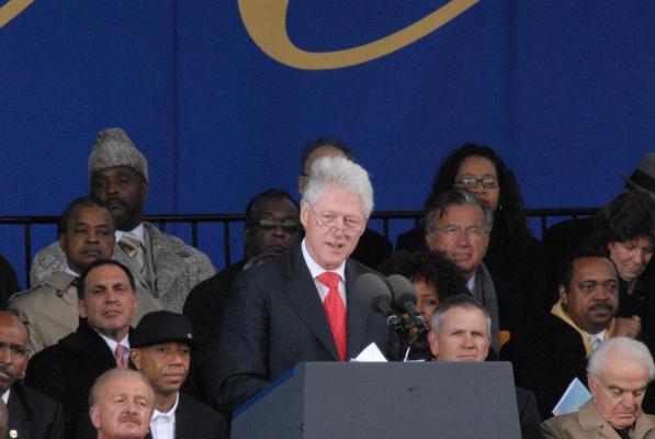 Pe 5 noiembrie 2006, Bill Clinton obţinea al doilea mandat de preşedinte al Statelor Unite ale Americii