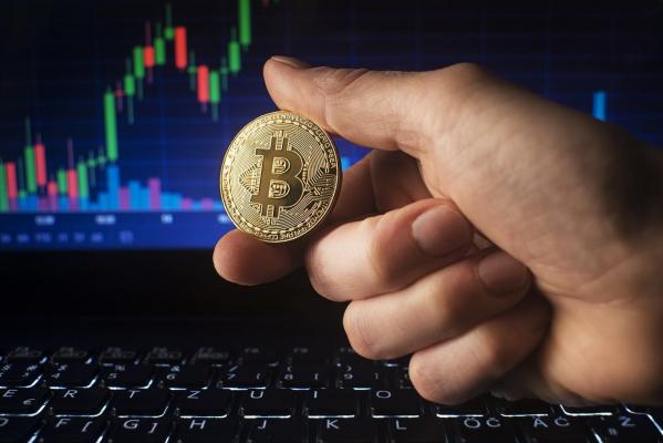 Bitcoin a înregistrat nou record. A atins valoarea de 81.497 de dolari