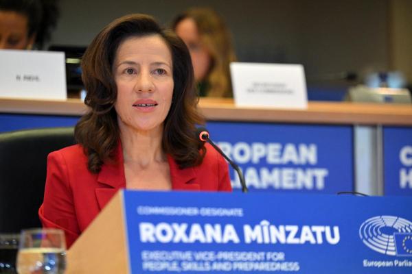 Comisarii europeni propuşi, între care şi Roxana Mînzatu, au fost aprobaţi de Parlamentul European