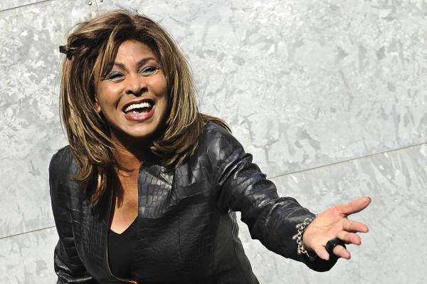 Pe 26 noiembrie 1939 se năştea cântăreaţa americană Tina Turner