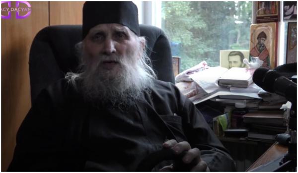 Părintele Ioan de la Mănăstirea Rarău îndeamnă credincioşii să-l voteze pe Călin Georgescu. "Singurul candidat dat de Dumnezeu"