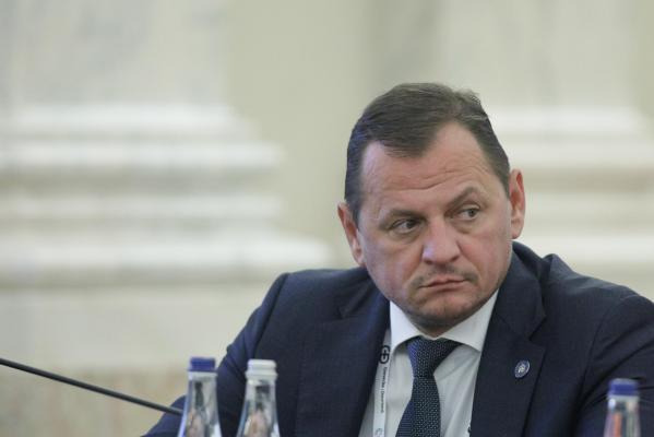 Cum explică SIE deplasările directorului cu un avion privat la curse de la F1: deplasările, misiuni externe. Prezenţa la curse, la invitaţia gazdelor