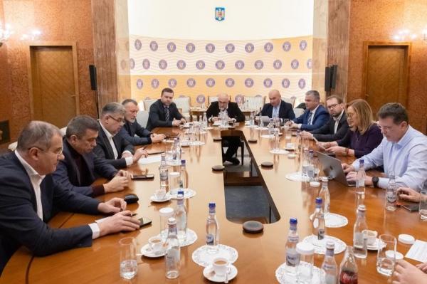 PSD și PNL, anunț comun după absența USR de la negocieri: "Avem voturile pentru o majoritate, chiar dacă USR decide să nu mai facă parte din coaliție"