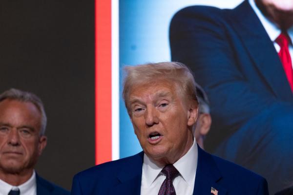 Donald Trump: Oamenii mor în Ucraina la un nivel pe care nimeni nu l-a văzut vreodată. Reconstrucţia va dura 100 de ani