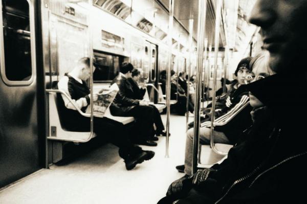 O femeie, incendiată intenţionat în metroul din New York. "E una din cele mai depravate crime pe care o persoană le poate comite"