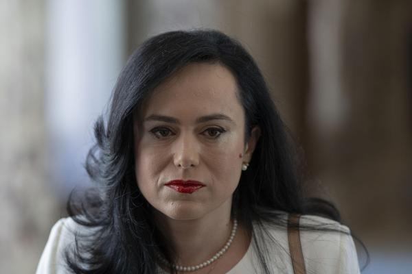 Simona Bucura Oprescu a ezitat să răspundă dacă pensiile vor fi îngheţate de la anul: "Trebuie să ţinem cont de posibilităţile României"