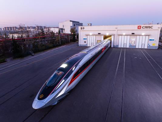 trenul chinezesc care atinge 450 km/h