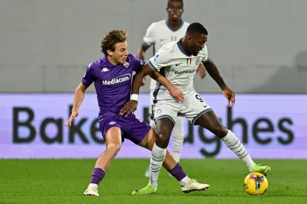 Edoardo Bove s-a prăbuşit pe teren în meciul Fiorentina - Inter