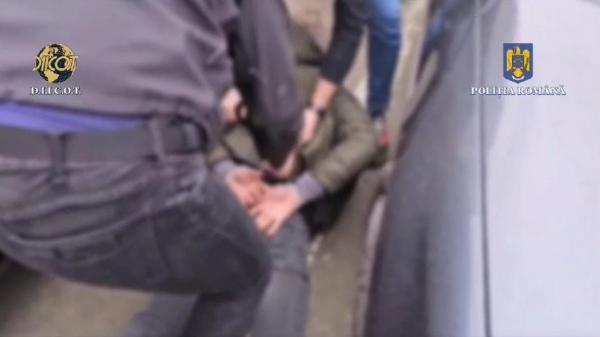 Captură impresionantă de droguri. Un bărbat din Timiş a fost prins în flagrant când vindea două kg de cocaină cu 70.000 de euro