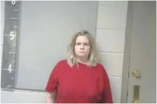 "Dumnezeu l-a păzit". O americancă şi-a lovit copilul cu maşina, după ce l-a pedepsit să meargă pe jos de la şcoală către casă. Femeia îl dăduse jos cu forţa din autoturism