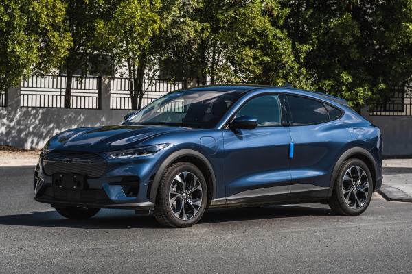 Prețul SUV-ului Mustang Mach-E de la Ford va fi redus cu până la 8.100 de dolari. Vânzările sunt în declin