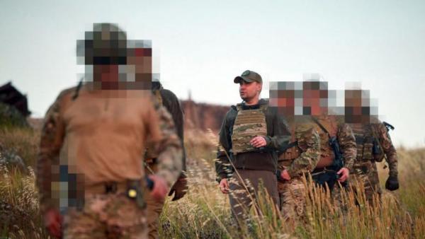 Kirilo Budanov, membru al unei trupe de comando antrenată de CIA. A fost împuşcat de ruşi şi tratat de americani chiar în SUA