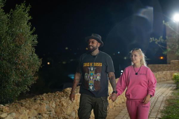 Primul cuplu care a ieșit din competiția Power Couple România, CRBL și Elena: "Suntem dezamăgiți, dar împăcați, în același timp"