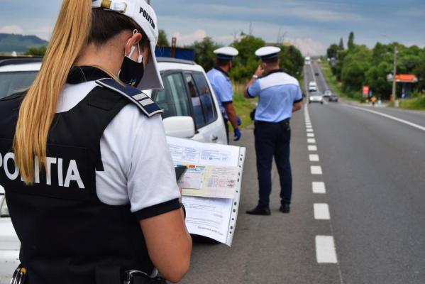 Conducătorii care nu vor mai fi obligați să aibă trusă de prim-ajutor, triunghiuri reflectorizante și extinctor. Proiectul, aprobat în Parlament