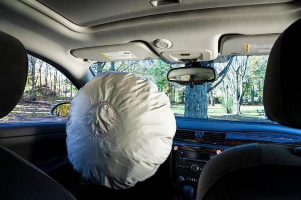 Airbag-urile pot salva vieţi, în cazul unor accidente teribile