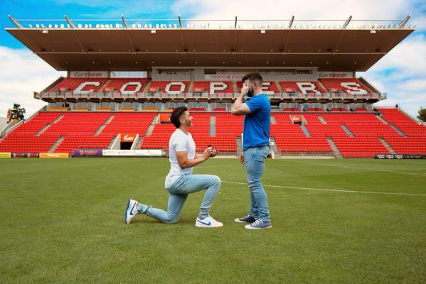 Josh Cavallo, cerere în căsătorie pe stadion