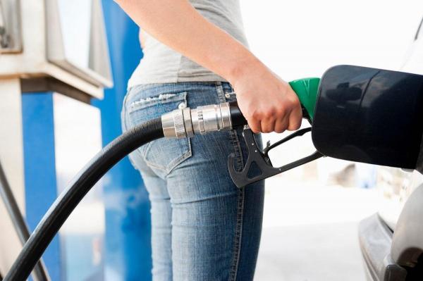 Preţul la benzină standard este în creştere, faţă de sfârşitul săptămânii trecute