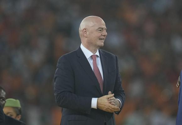 Cartonaşul albastru în fotbal. Reacția președintelui FIFA despre noua propunere: "Trebuie să fim serioşi"