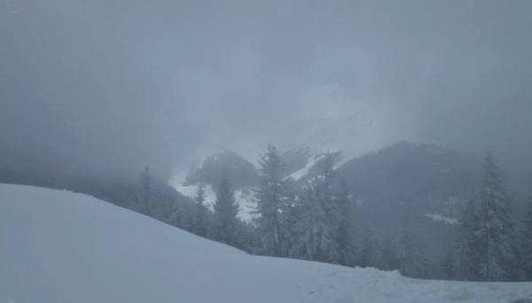 Patru județe, sub avertizări cod galben de viscol în următoarele ore. Rafale de peste 100 km/h lovesc în zona de munte