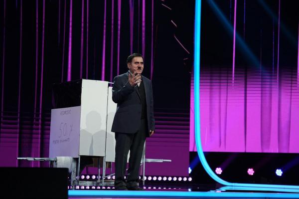 Alexandru Țiproc, regele invențiilor, revine pe scena iUmor. Cheloo: "Domnul Alexandru Țiproc este Arhanghelul roboticii din România!"