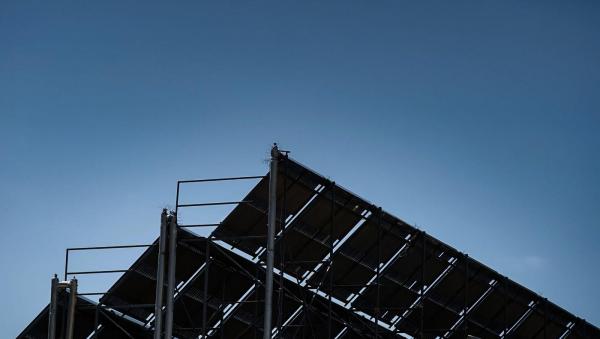 3 miliarde de euro pentru energia eoliană și solară din România. Comisia Europeană a aprobat ajutorul de stat