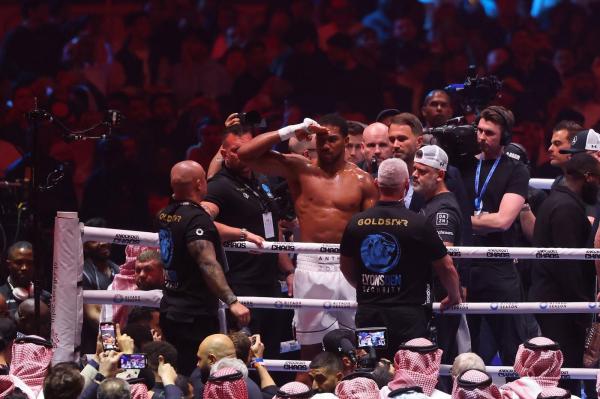 Anthony Joshua l-a învins pe Francis Ngannou, într-un meci la Riad: "Mă întorc în cuşca mea şi când mă vor lăsa să ies, voi lupta din nou"