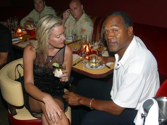 fostul jucătorul de fotbal american O.J. Simpson