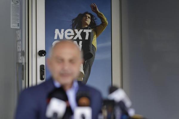 "Vindec Bucureştiul, oraşul bolnav" şi "ai sindromul Stockholm". Replicile şedinţei în care PSD şi PNL au renunţat la Cătălin Cîrstoiu