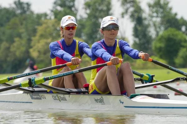 Gianina van Groningen şi Ionela Cozmiuc, pe primul loc la dublu vâsle feminin, categorie uşoară