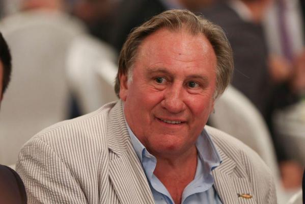 Gerard Depardieu, eliberat după ore de audieri. Va fi judecat în octombrie pentru agresiuni sexuale