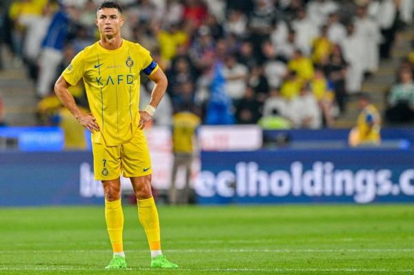 Cristiano Ronaldo a vrut să bată un arbitru. Portughezul a fost eliminat din Supercupa saudită