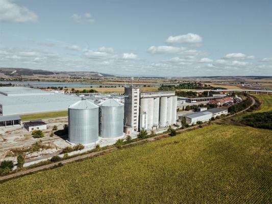 Investiție majoră în agrobusiness-ul românesc. Un gigant controlat de un fost premier al Cehiei preia compania East Grain din Cluj-Napoca