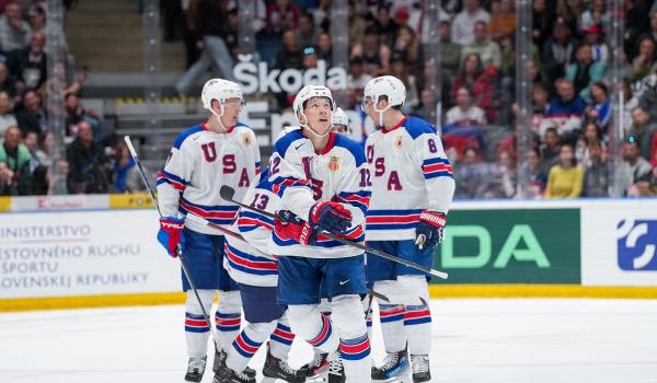 Jucătorii Statelor Unite ale Americii, în timpul unui meci amical cu Slovacia, înaintea Campionatului Mondial