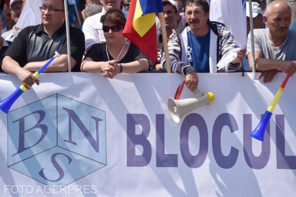 Miting în faţa Guvernului, organizat de Blocul Naţional Sindical. Protestatarii cer reducerea fiscalităţii pe muncă