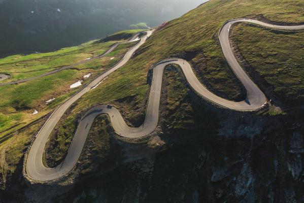 Când se redeschide Transalpina, cel mai înalt drum din România. Veşti bune pentru turişti şi investitori