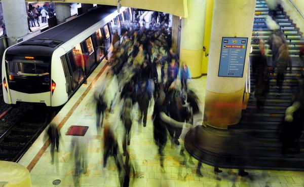 Programul STB şi Metrorex de Paşte 2024. Cum vor circula mijloacele de transport în comun, în Noaptea de Înviere