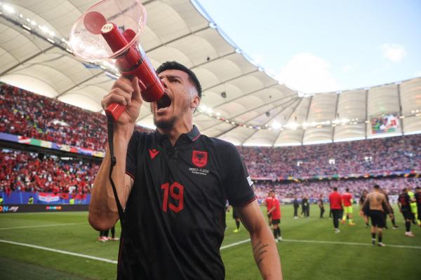 EURO 2024. Mirlind Daku, suspendat două meciuri după egalul cu Croaţia. Albanezul a scandat la megafon cântece naţionaliste