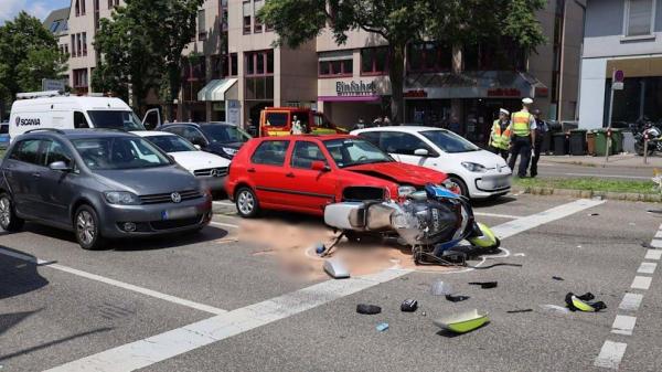 Un ofiţer german pe motocicletă, care-l escorta pe Viktor Orban după meciul Ungaria - Scoţia, a fost izbit mortal de un BMW, la Stuttgart