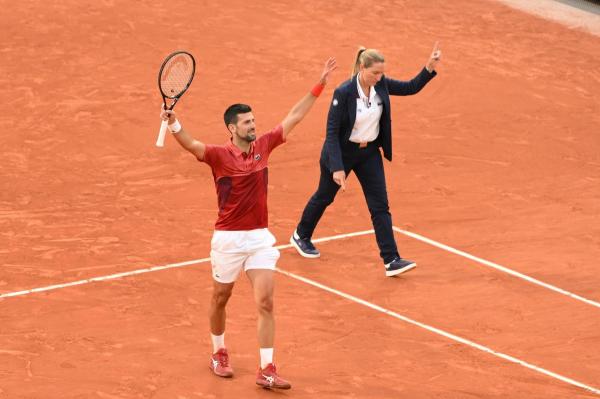 Roland Garros 2024. Novak Djokovici s-a retras înaintea sferturilor de finală din cauza unei accidentări la menisc