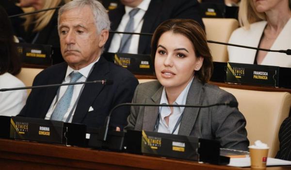 Romina Gingaşu: Rețelele sociale publică informații care, odată preluate de diverse aplicații AI, pot avea un impact negativ asupra viitorului tinerilor