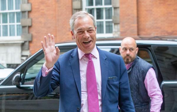 Extremiştii, pe val în Marea Britanie. Partidul Reform UK al lui Nigel Farage, artizanul BREXIT, la un pas de a depăşi conservatorii