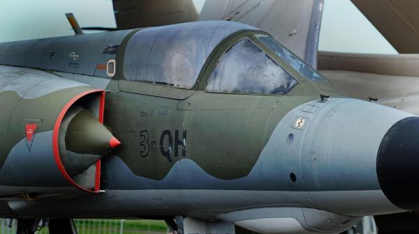 Macron a anunţat că Franţa va furniza Ucrainei avioane de luptă Mirage şi va instrui piloţii ucraineni