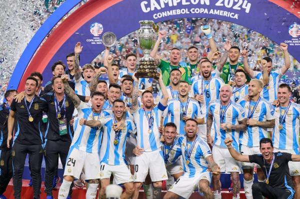 Copa America 2024. Argentina a învins Columbia cu 1-0 după prelungiri. Messi s-a accidentat şi a plâns