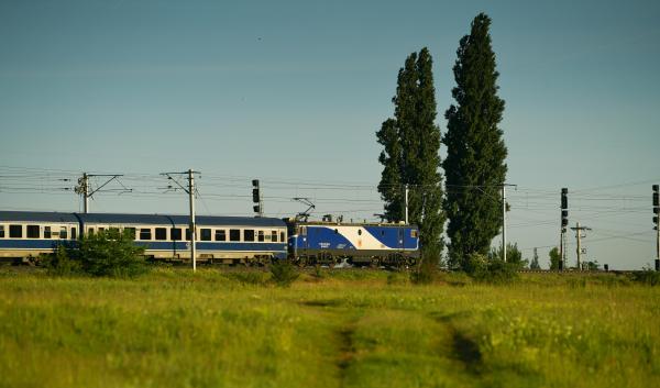 tren România