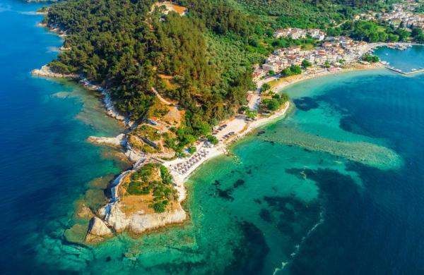 Care este cea mai aproape plajă din Grecia față de România