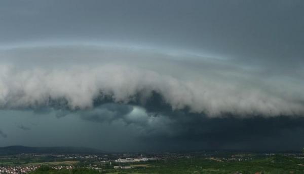 Vremea 22 iulie - 19 august 2024. Scăpăm de arșiță, revin furtunile puternice, cu ploi torențiale și grindină