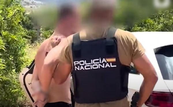 Un fugar român a slăbit, şi-a injectat botox, şi-a scos tatuajele şi modificat amprentele, ca să nu fie descoperit. Cum l-a prins poliţia spaniolă